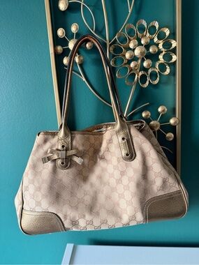Gucci GG Canvas Princy Tote Bag in beige and gold